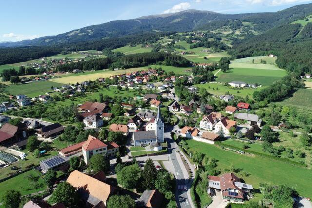 Gaestehaus Freitag Das Kleine Hotel Sankt Georgen im Lavanttal Eksteriør bilde
